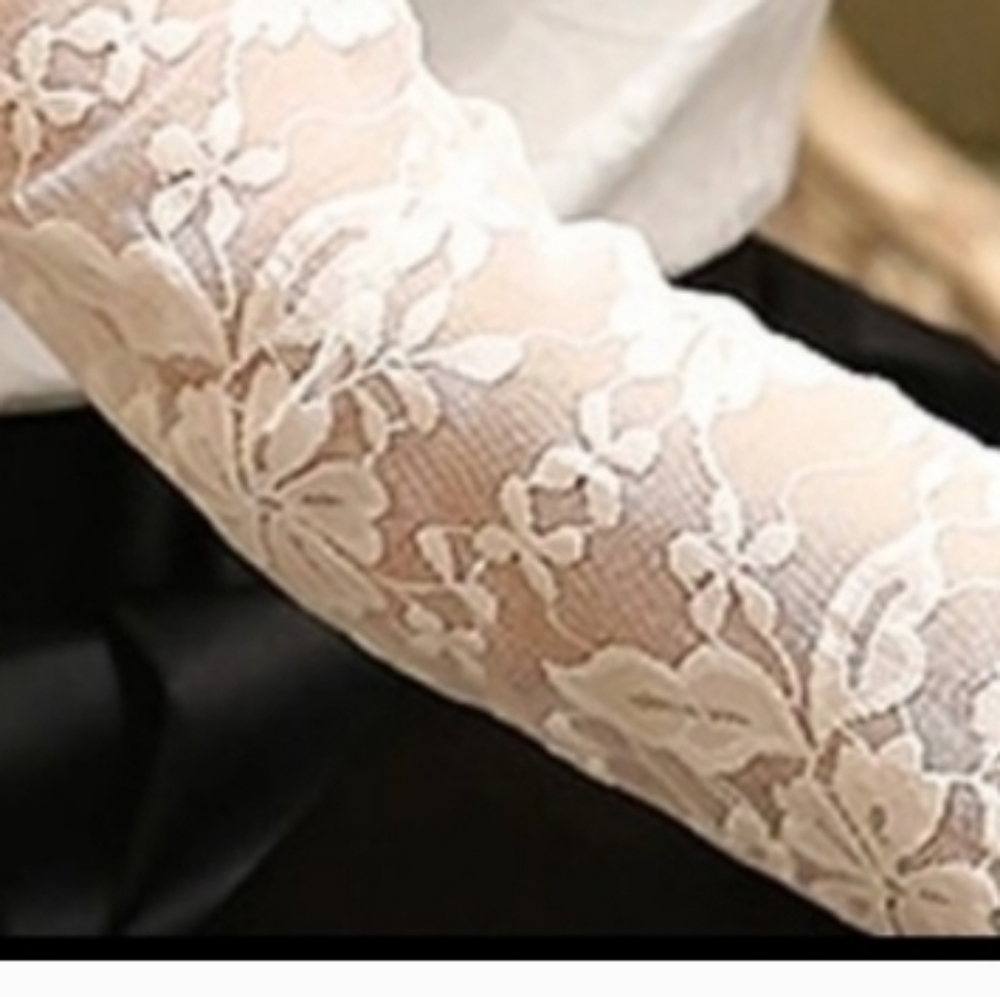 Lace blouse - Picture 5 of 6